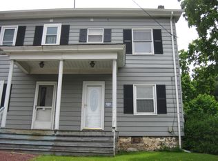 112 Sweet Arrow Lake Rd, Pine Grove, PA 17963