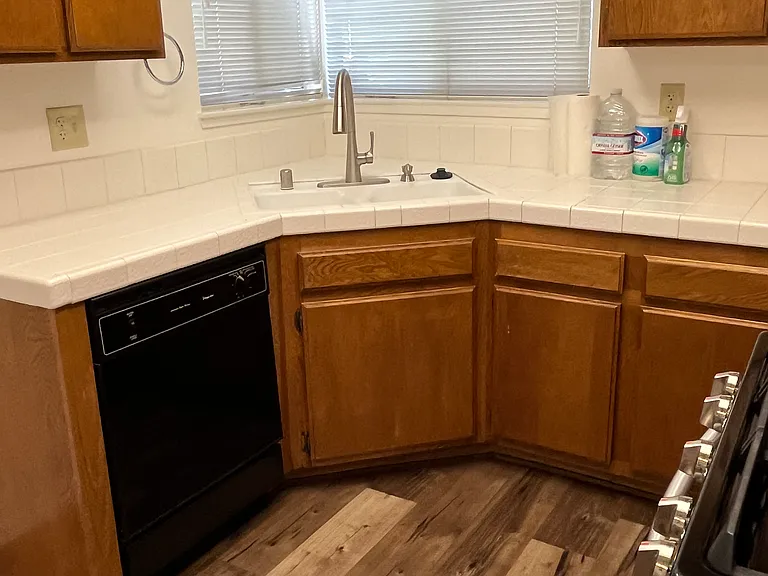 2851 Dartmouth Dr — Photo 9