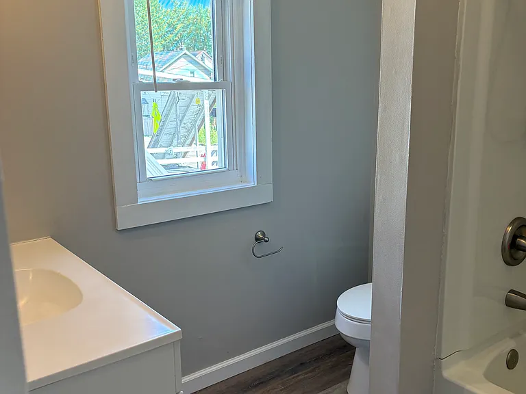 150 Front St SW — Photo 11