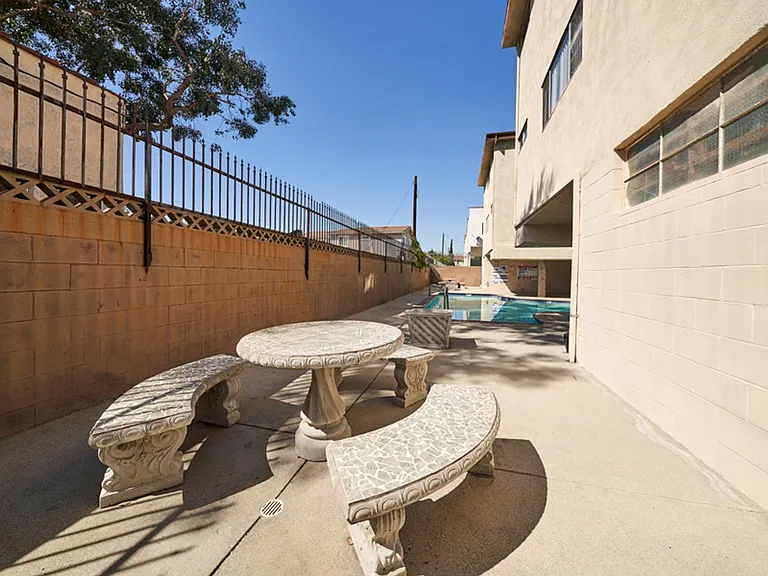 5226 Lexington Ave #38 — Photo 14