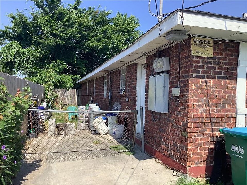 2nd image of 2705-07 Augusta St