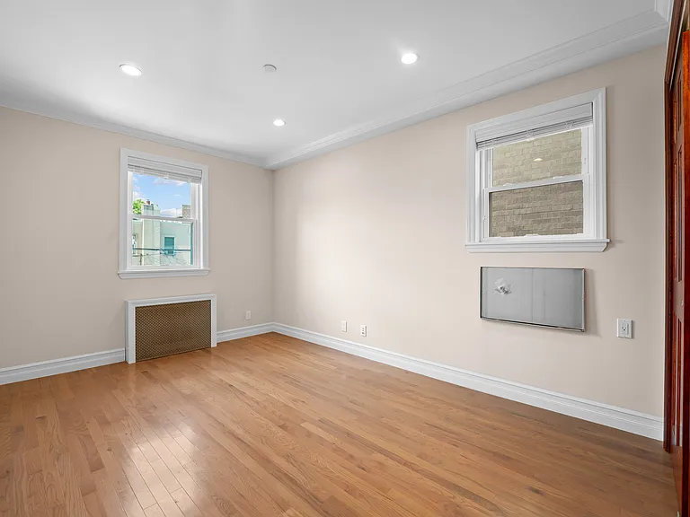 22-16 Steinway St #3 — Photo 11