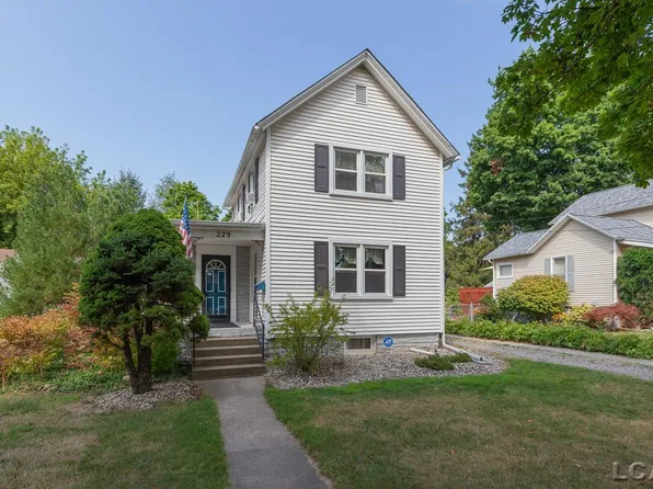229 N McKenzie St, Adrian, MI 49221