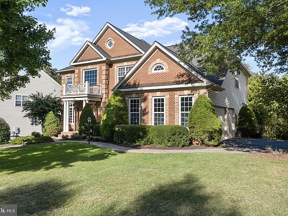 2nd image of 204 Lawson Rd SE