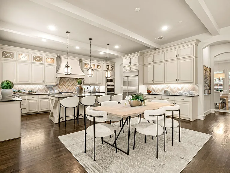 812 Lake Carillon Ln — Photo 15