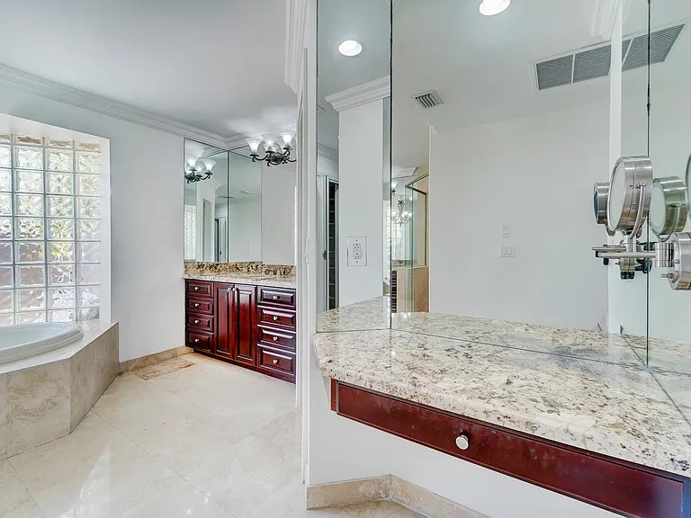 11999 Classic Dr — Photo 19