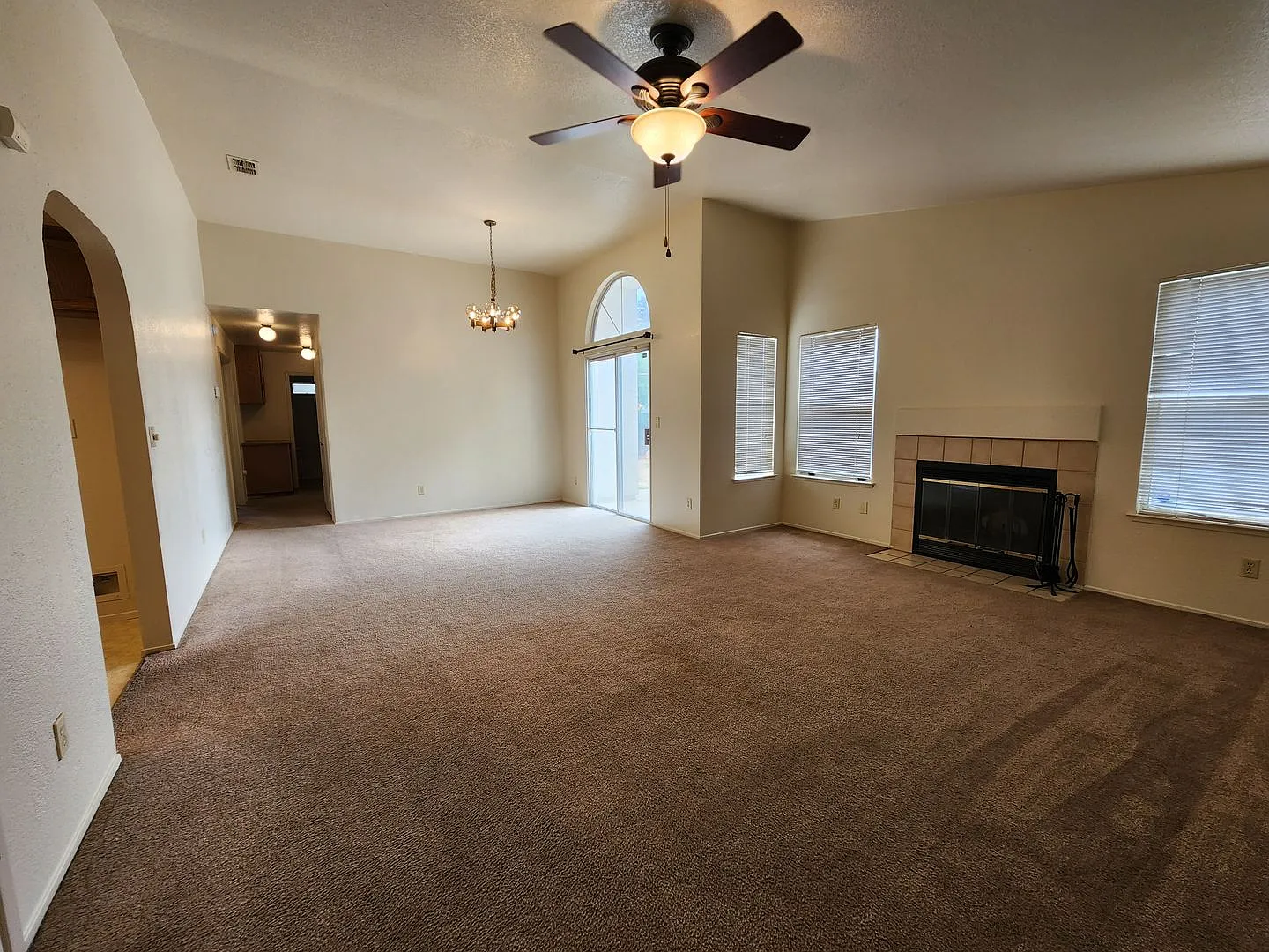8023 Bugatti Ct - Sacramento 95828 — Photo 2