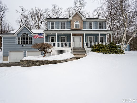 2nd image of 10 Country Farm Road