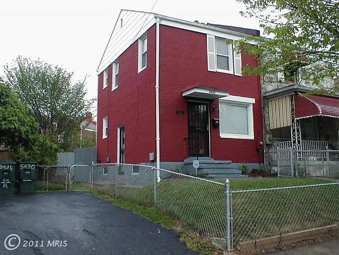 5430 Bass Pl SE photo 1