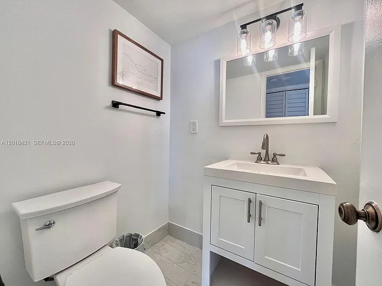 5838 Collins Ave #2D — Photo 12