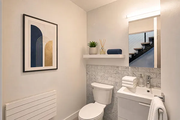 Bathroom, photo 2