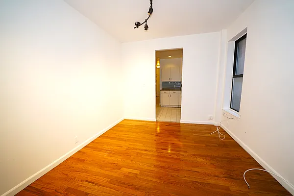 Rented by Corcoran | media 22