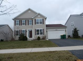 2766 Moraine Valley Rd, Wauconda, IL 60084