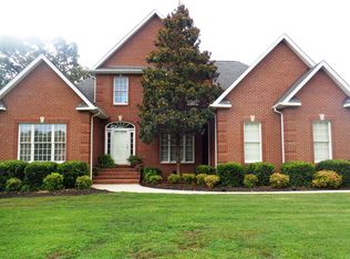 303 Albemarle Dr, Tullahoma, TN 37388