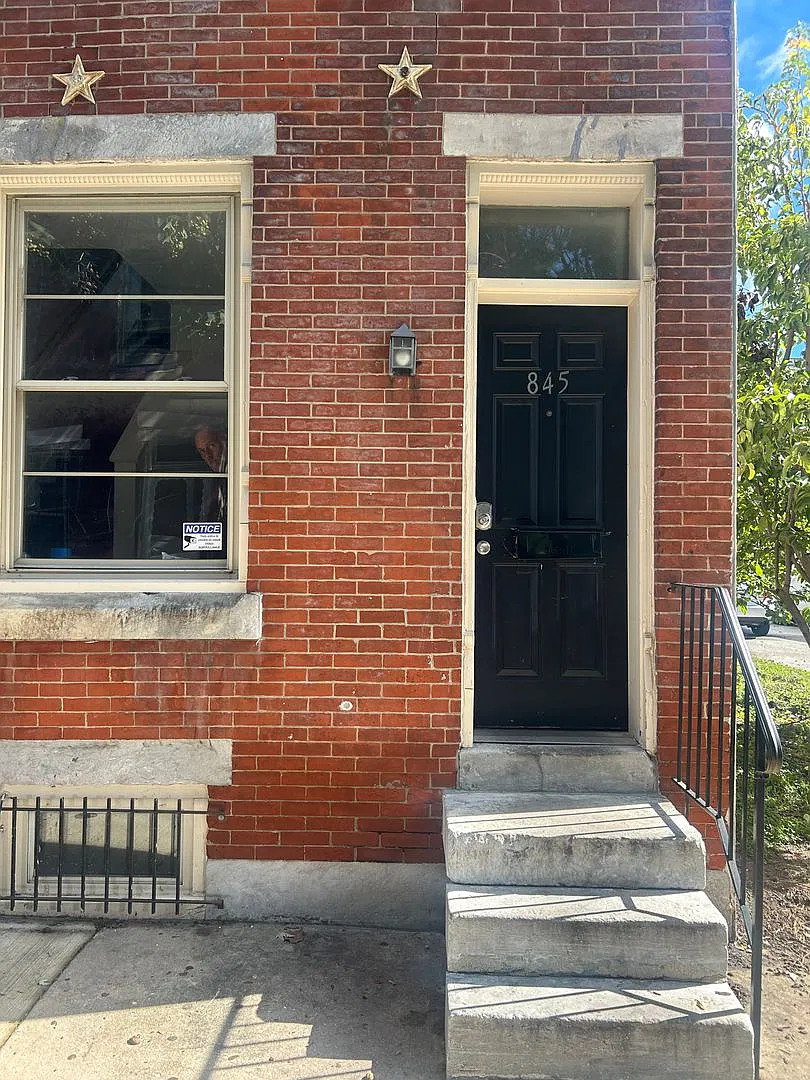 845-49 Palm St — Photo 1