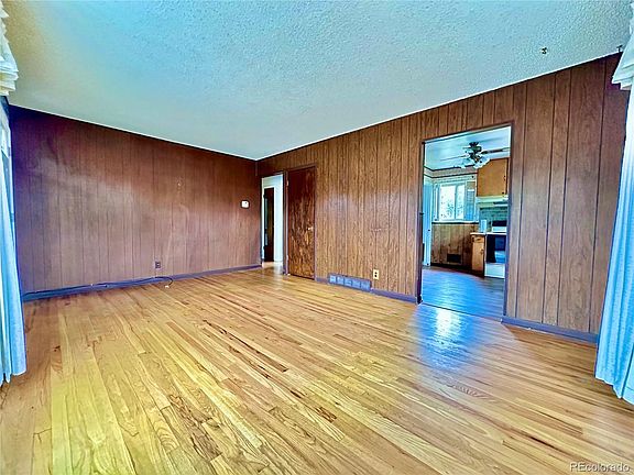 5th image of 10444 Franklin Way