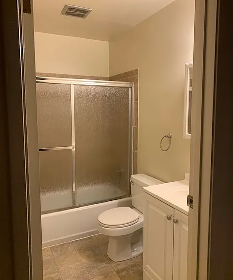Ellis Park Apartments — Photo 17