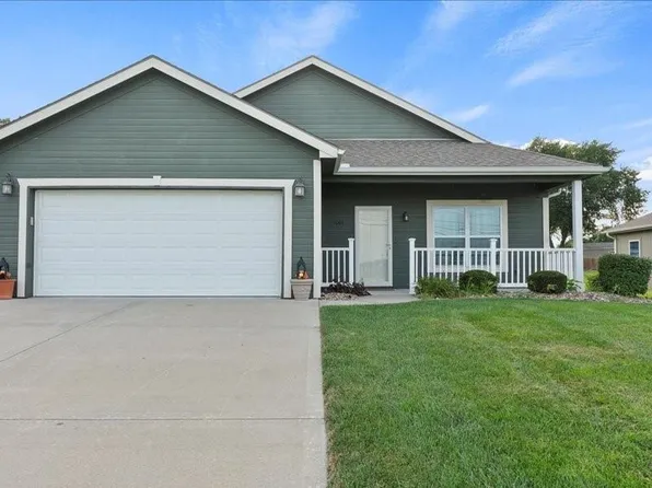 1001 Howenstein St, Cameron, MO 64429
