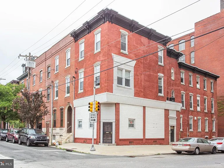 641 N 15th St #4 — Photo 13