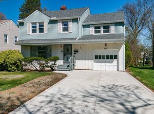 1211 Croyden Rd, Lyndhurst, OH 44124