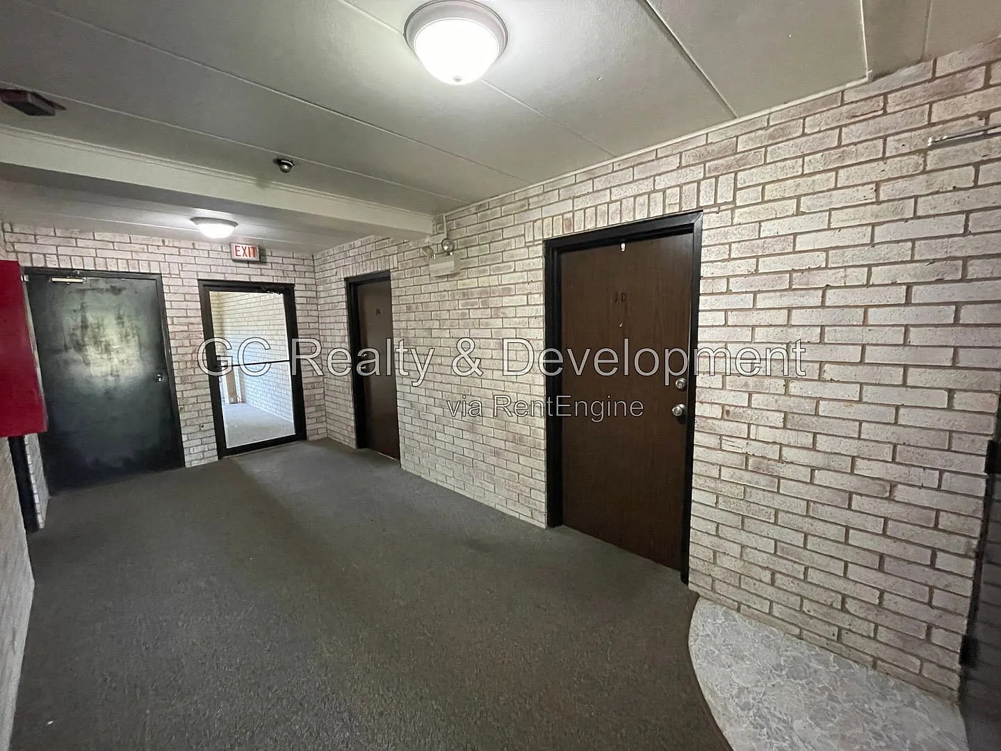 2 bed, 1.0 bath, 800 sqft, $1,575 — Photo 3