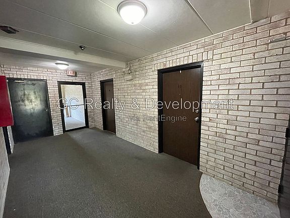 3rd image of 180 N Wolf Rd #1D