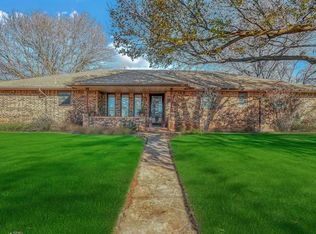 111 Shannon Dr, Elk City, OK 73644