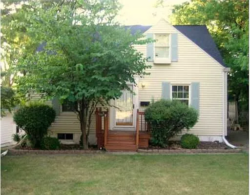 627 S Dexter Dr photo 1