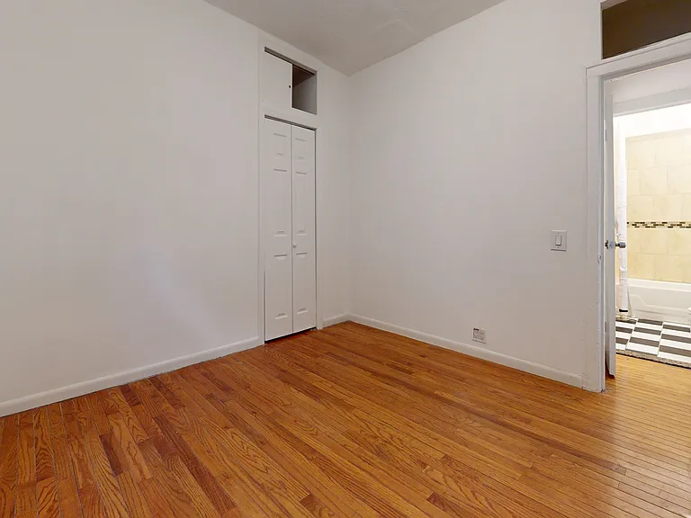 21-28 35th St #1B — Photo 9