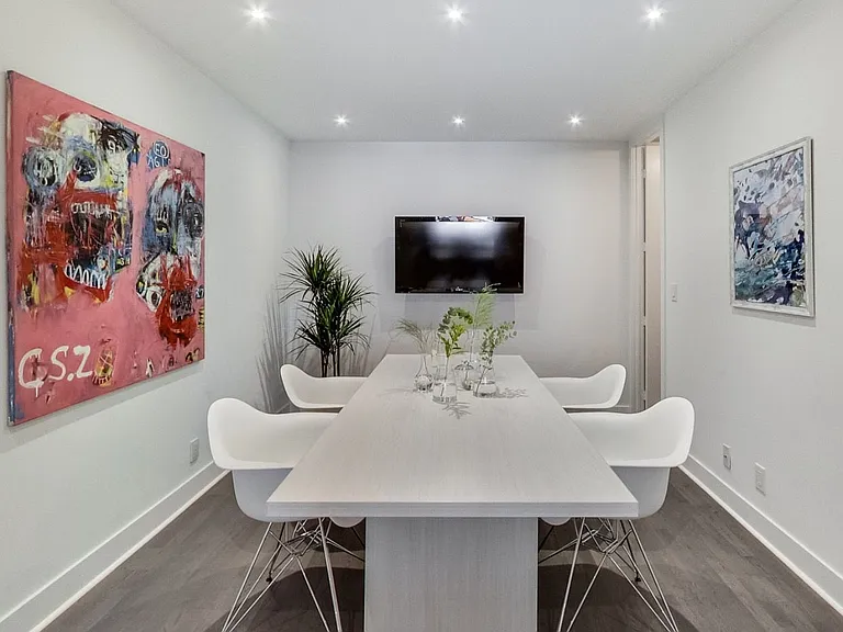 399 Adelaide St W #104 — Photo 10