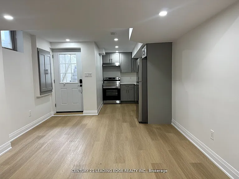 149 Hurst Dr #LOWER — Photo 11