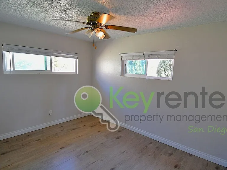8073 Palm St — Photo 3