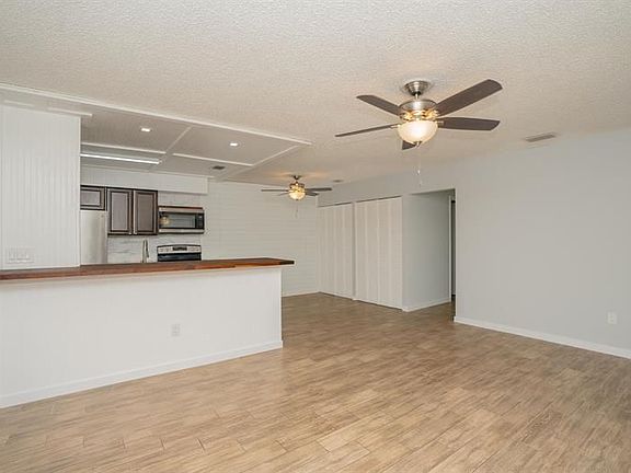 5th image of 4004 NW Cinnamon Tree Cir