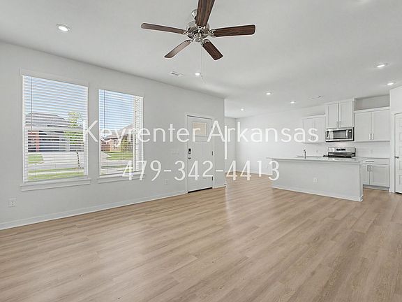4th image of 4808 Planetree St