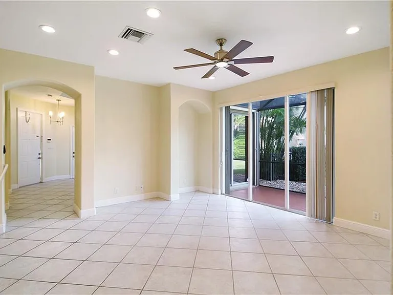 5873 NW 120th Ter — Photo 13