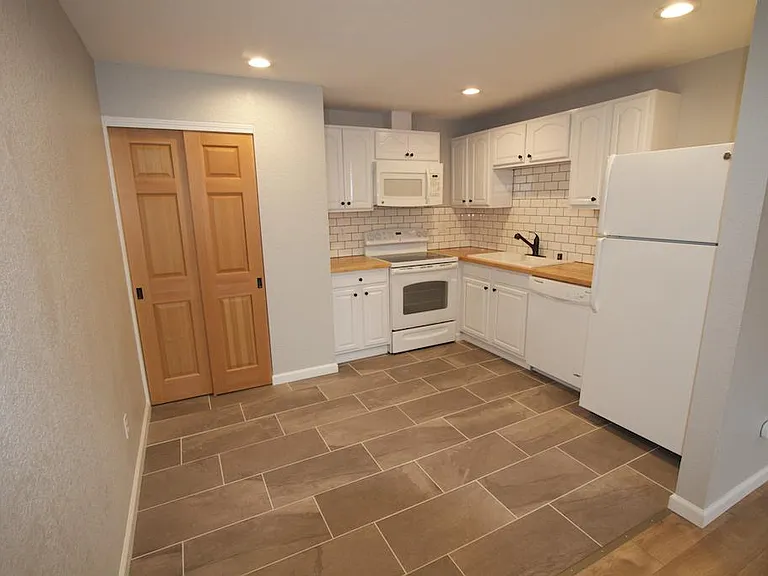 4362 Reka Dr — Photo 4