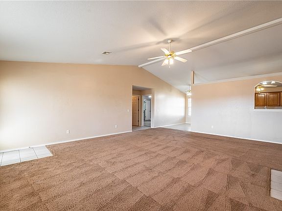 3rd image of 1309 E Glendale Ln