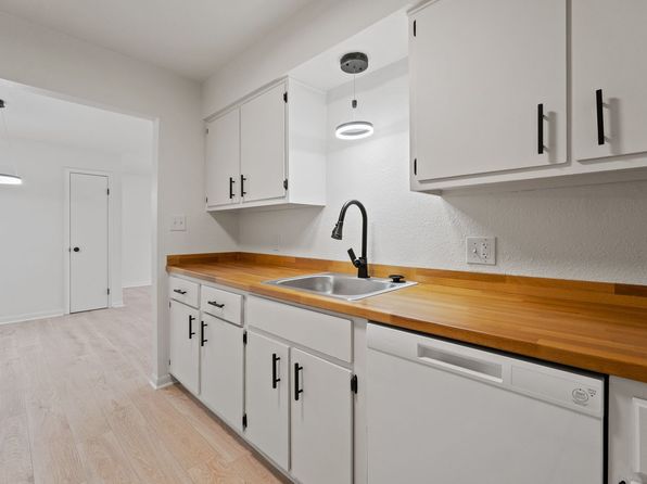 2445 Fairfield Ave #201