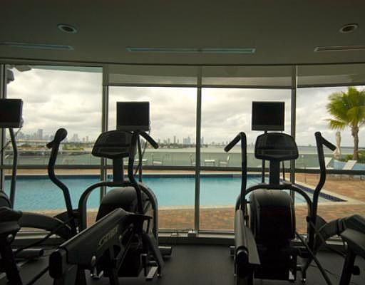 4th image of 1800 Sunset Harbour Dr #1107
