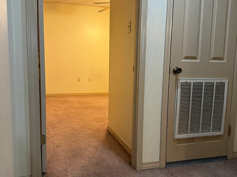 7051 Perkins Place Ct #B — Photo 15
