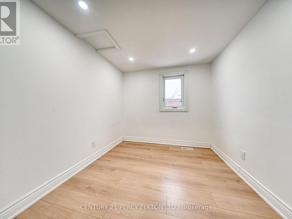 1st image of 194 Kennedy Rd