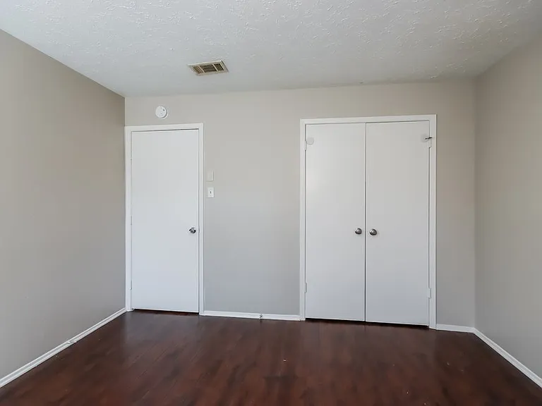 502 Hildred Ave — Photo 12