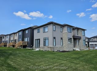 14 Tran St, Wasaga Beach, ON L9Z1H9