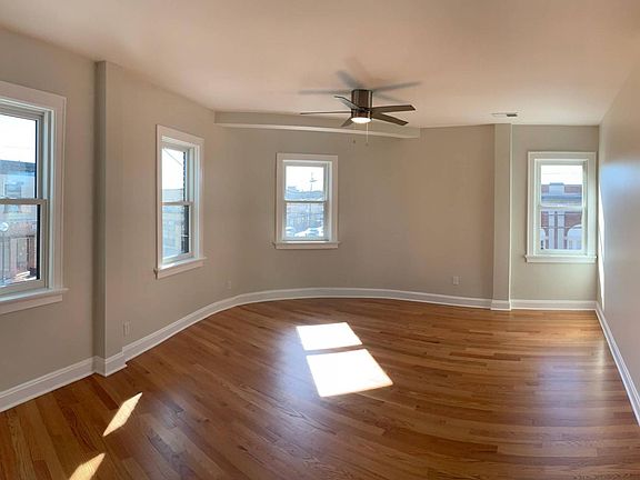 2nd image of 5901 Hamilton Ave #4