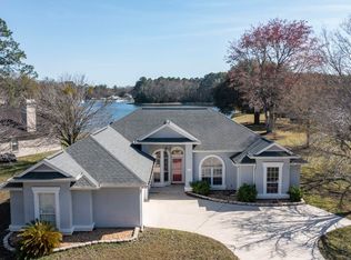 702 Wild Grape Dr, Saint Marys, GA 31558