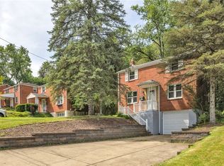 890 Stevendale Dr, Pittsburgh, PA 15221