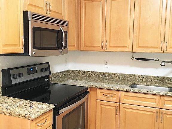 5th image of 1000 Spanish River Rd APT 2O