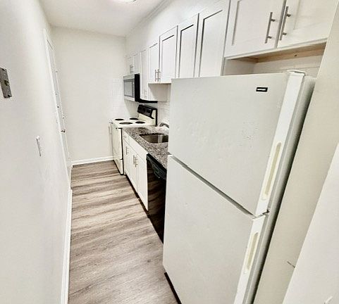 2nd image of 80 Cambridge Rd APT B5