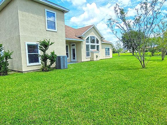 5th image of 2441 E Caparina Dr