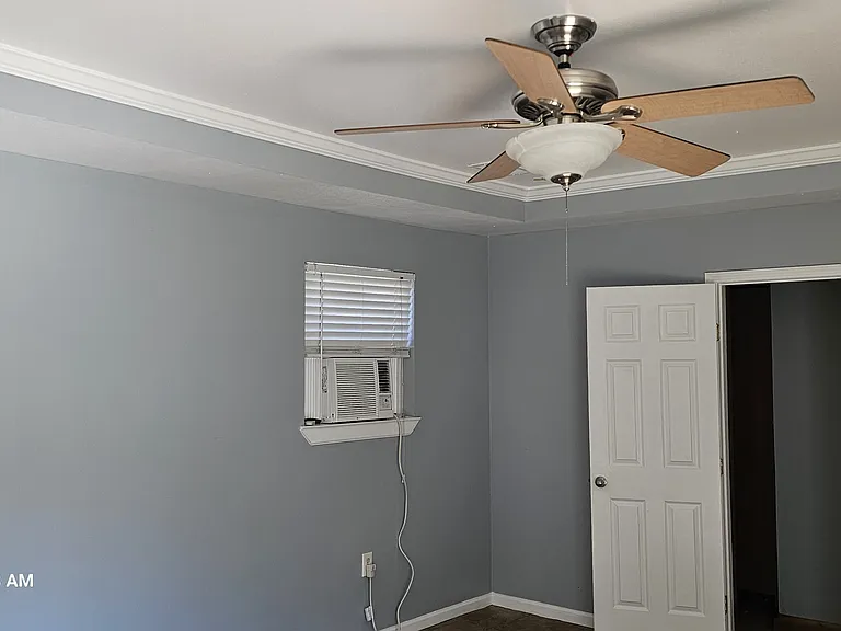 404 Corrine Ct — Photo 16